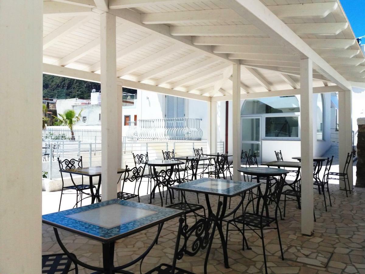 Odysseus Hotel ลีปารี ภายนอก รูปภาพ