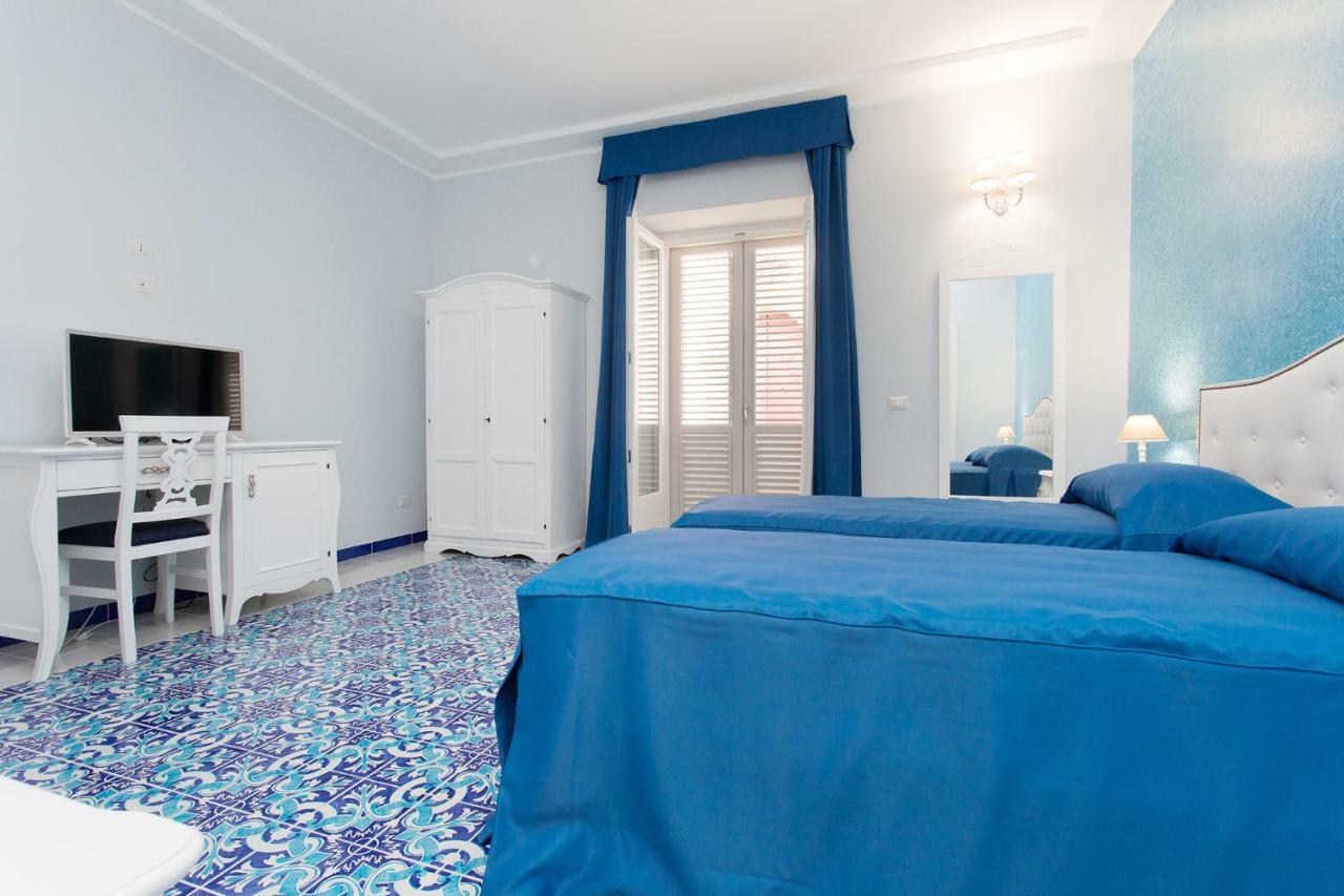 Odysseus Hotel ลีปารี ภายนอก รูปภาพ
