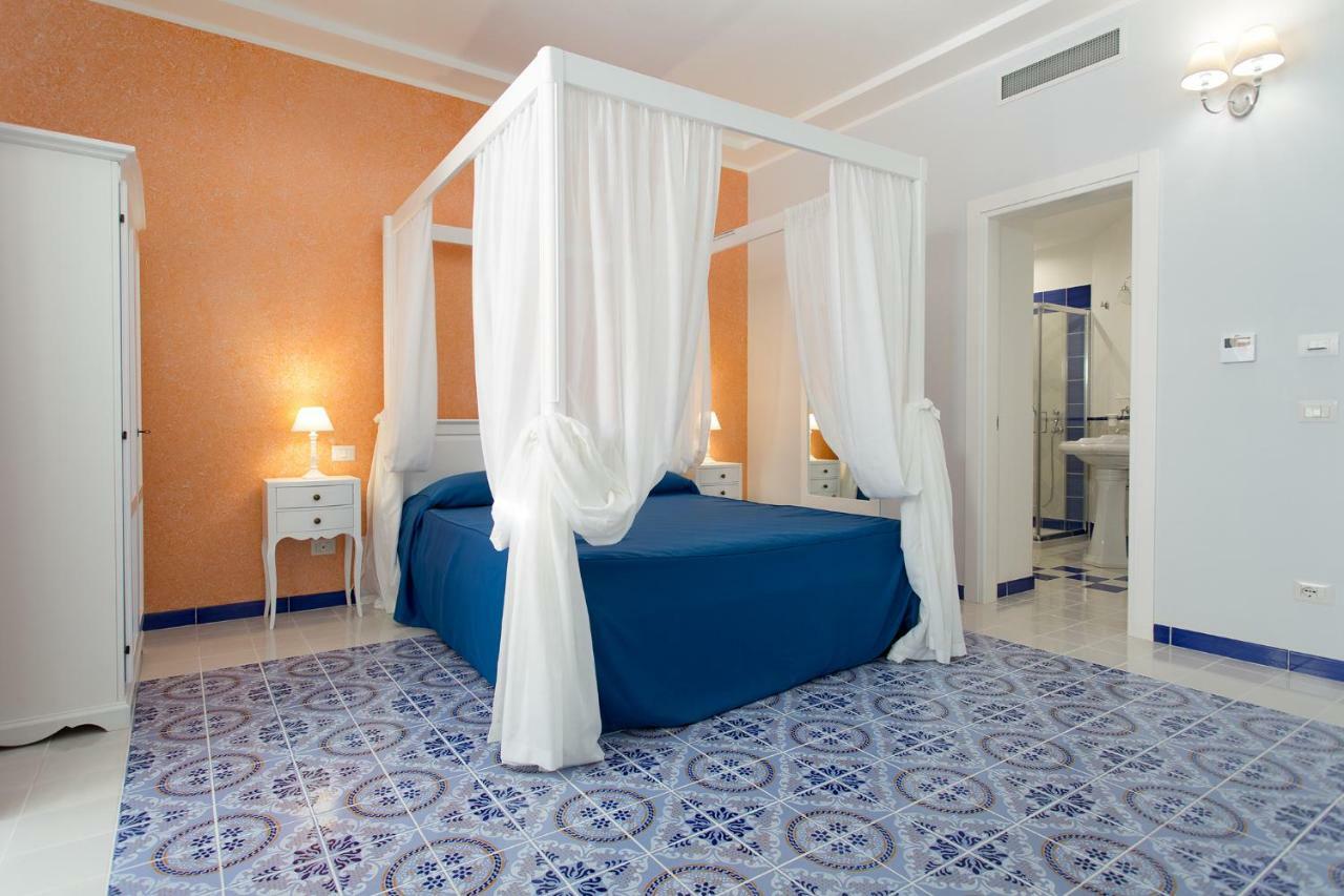 Odysseus Hotel ลีปารี ภายนอก รูปภาพ