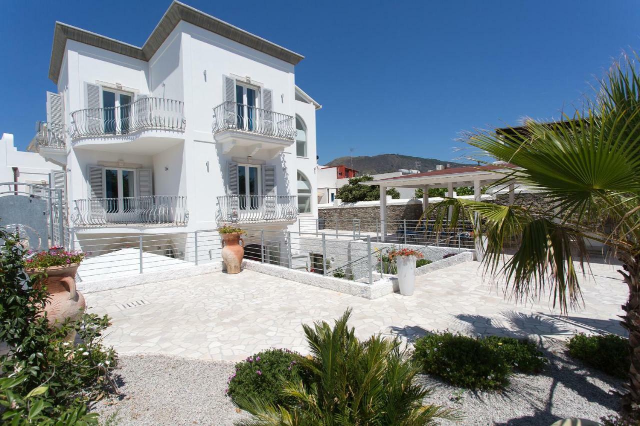 Odysseus Hotel ลีปารี ภายนอก รูปภาพ