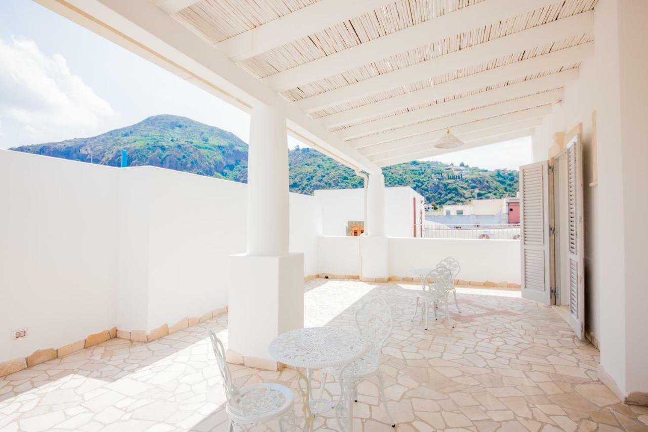 Odysseus Hotel ลีปารี ภายนอก รูปภาพ