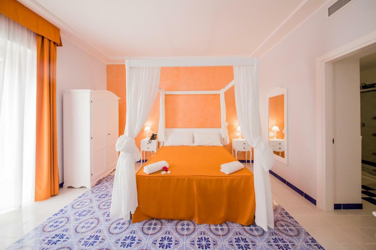Odysseus Hotel ลีปารี ภายนอก รูปภาพ