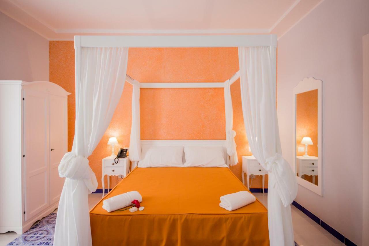 Odysseus Hotel ลีปารี ภายนอก รูปภาพ